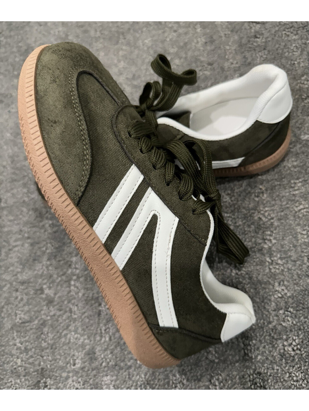 New Green/White Low Top Samba Inspired Fashion Sneakers - 6.5
